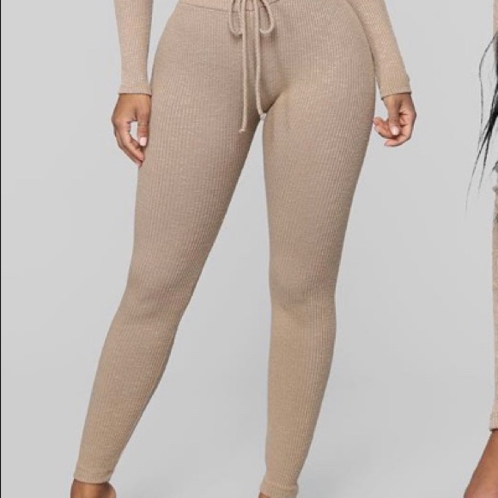 Fashion nova wanderlust leggings